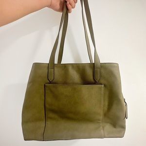 Preowned Green Shoulder Bag